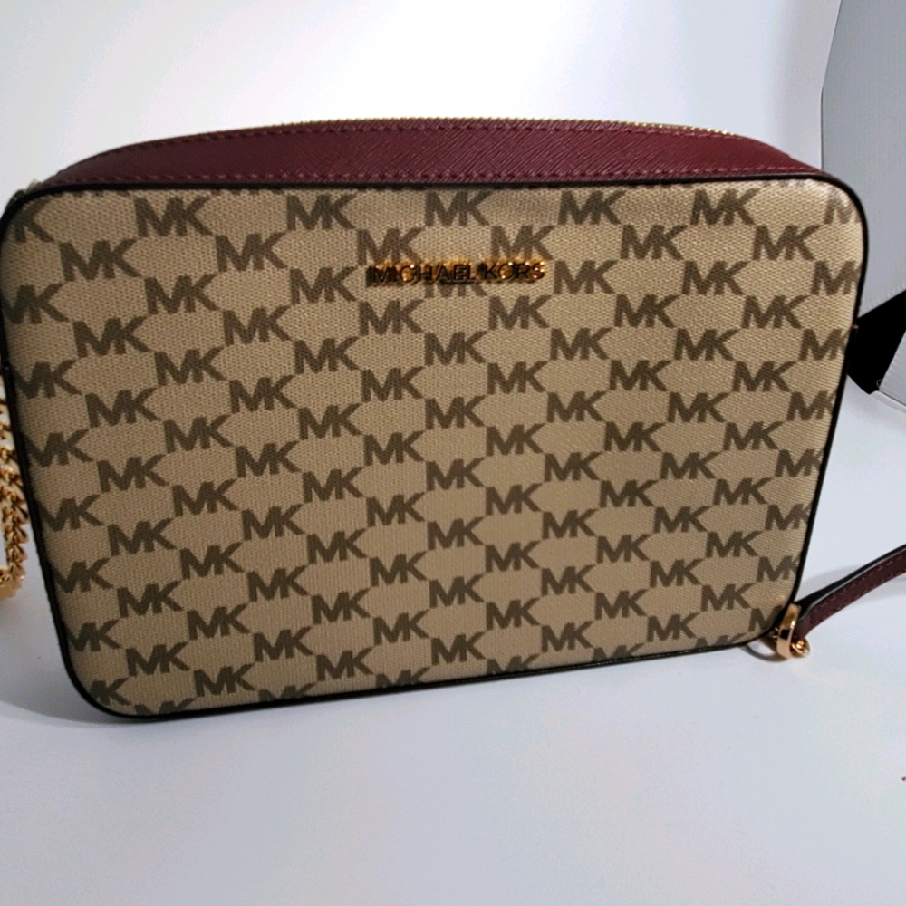 Authentic Michael kors jet set crossbody